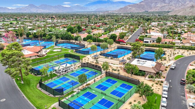 Building Photo - 10 Colgate Dr