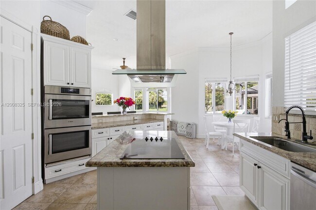 Building Photo - 20401 SW 48th Pl