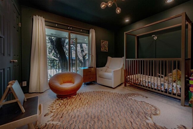 Building Photo - 2 Randolph Pl