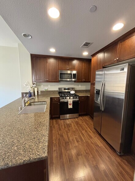 Building Photo - 1415 Calabria St