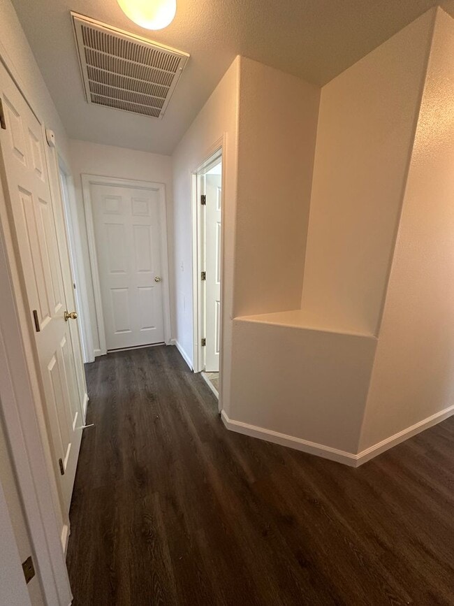 Building Photo - 3 bdr, 2 ba home for rent in Fernley