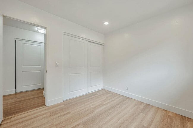 Building Photo - 6046 Reo Pl