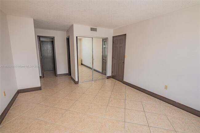 Building Photo - 2750 NE 183rd St