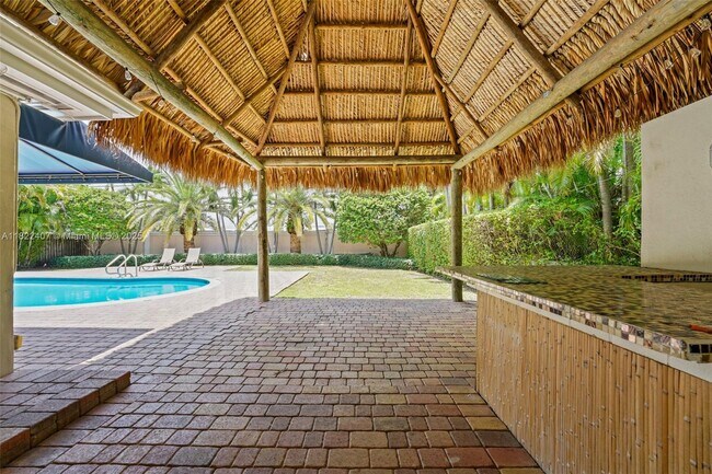 Building Photo - 12730 Ixora Rd