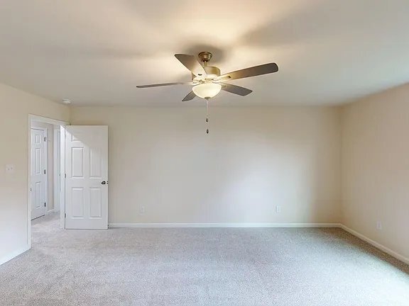 Building Photo - 304 Sandy Springs Dr