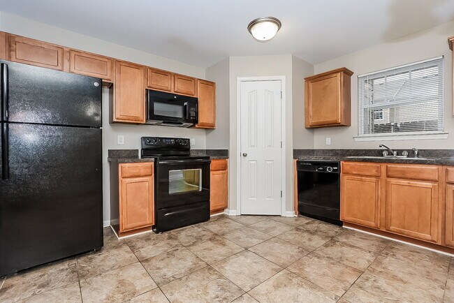 Building Photo - 8055 Logan Dr