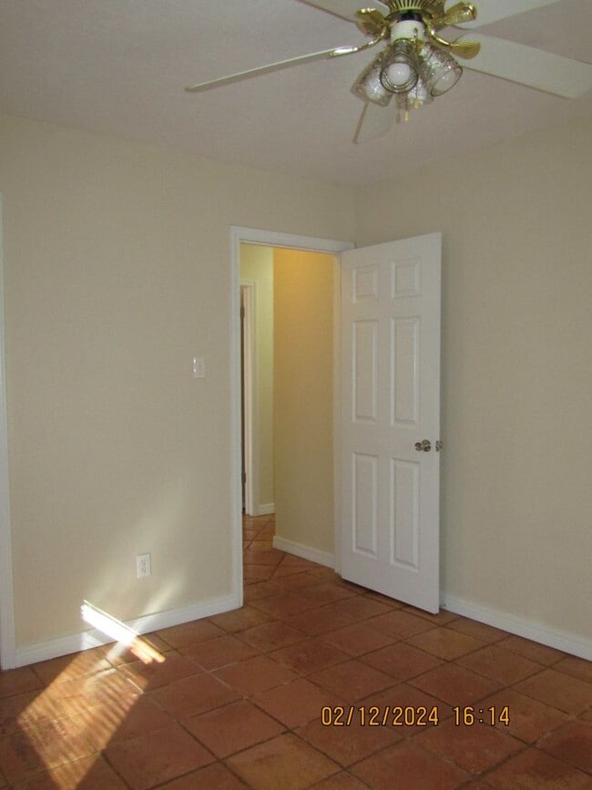 Building Photo - Home located in the Cache area!