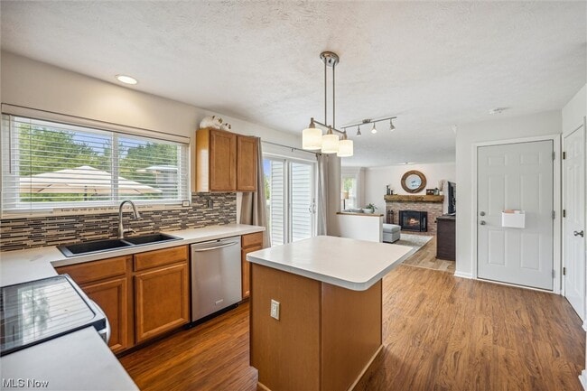 Building Photo - 4015 Alameda Ct