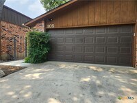 Building Photo - 105 E Tanglewood Dr