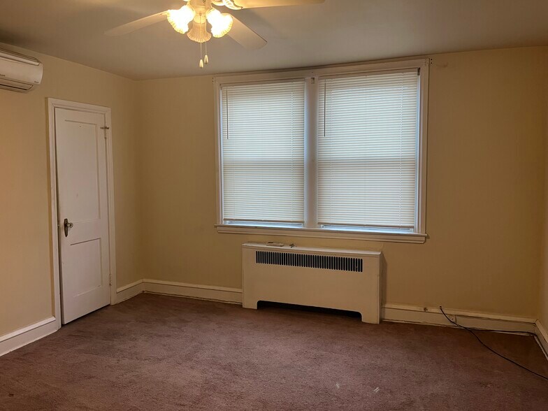 Building Photo - 3339 Vista St