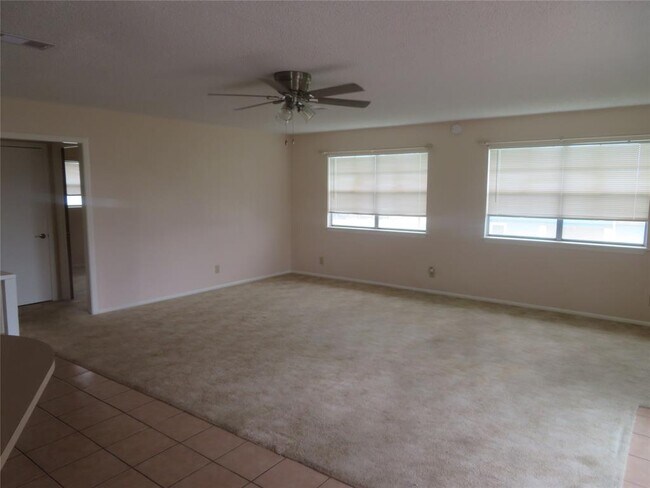 Building Photo - 60 Tarpon St