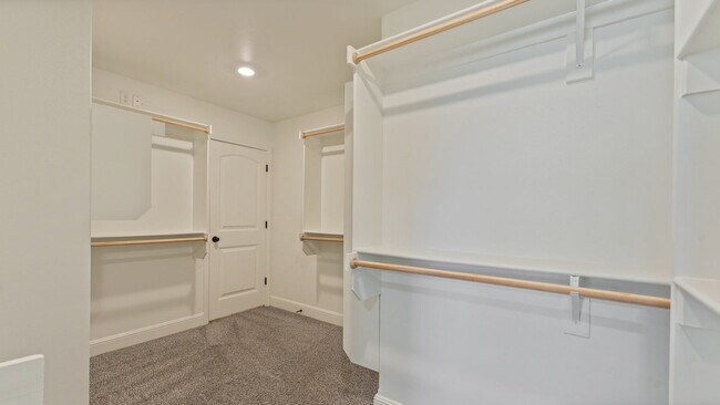 Building Photo - "Charming 3-Bed Oasis with Granite Touches & Cozy Fireplace in Bentonville!"