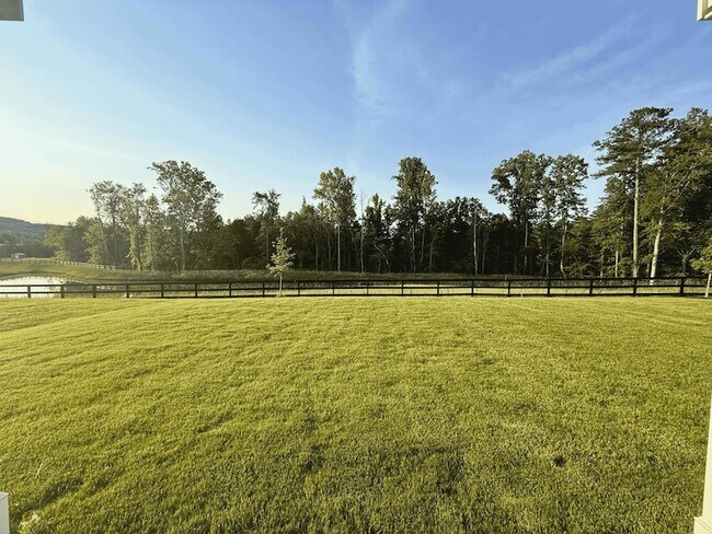 Building Photo - 11053 Valmont Ln