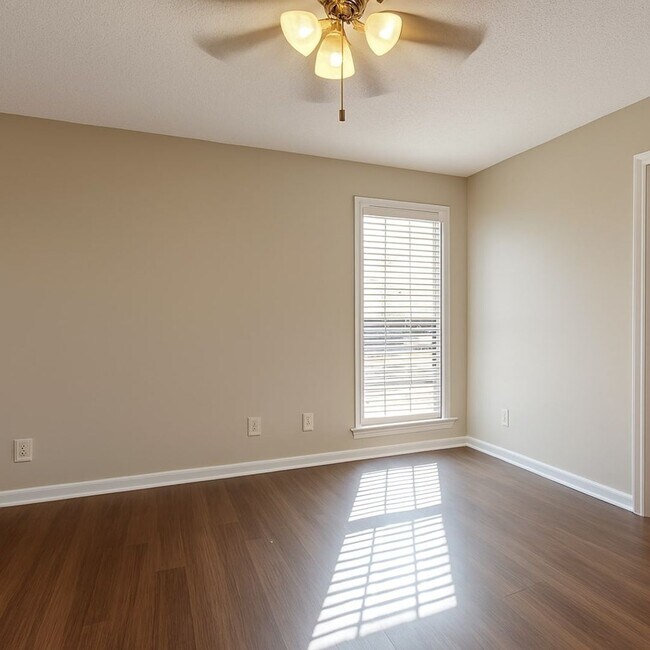 Building Photo - 1806 Heatherton Dr