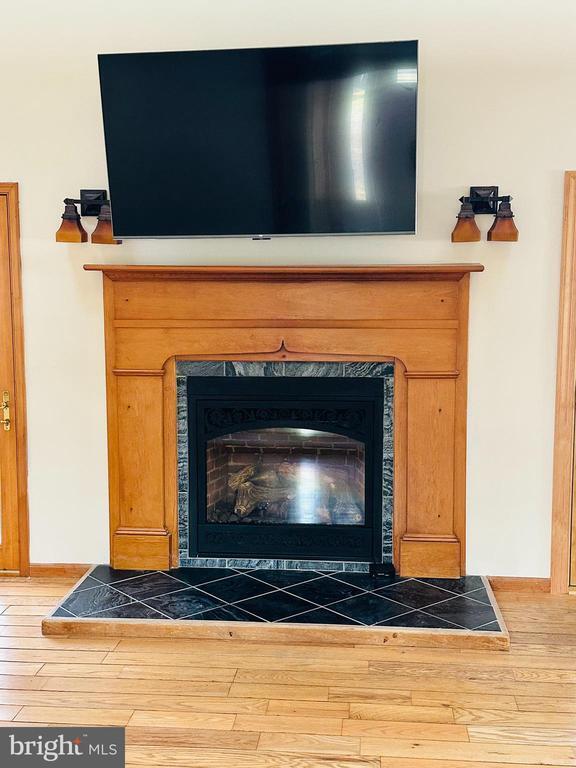 Building Photo - 15 Cherrywood Dr