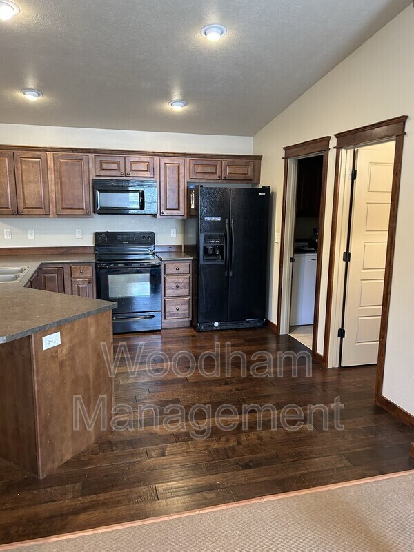 Building Photo - 103 Covey Ct