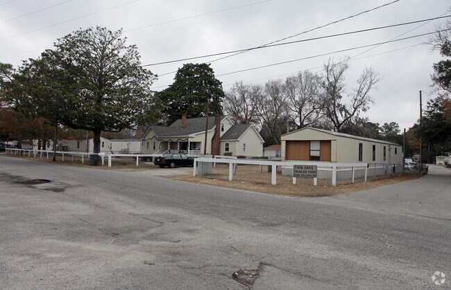 Primary Photo - Twin Oaks Trailer Park