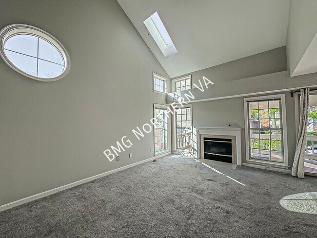 Building Photo - 6956 Ellingham Cir