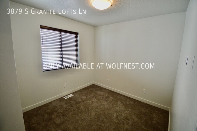 Building Photo - 3879 Granite Lofts Ln