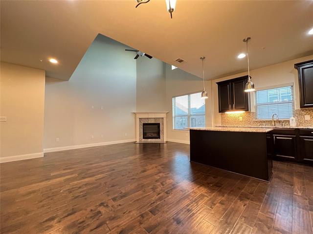 Building Photo - 576 Hampshire Dr