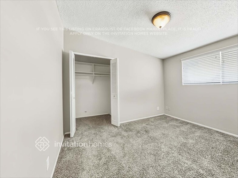 Building Photo - 8831 N 37th Dr