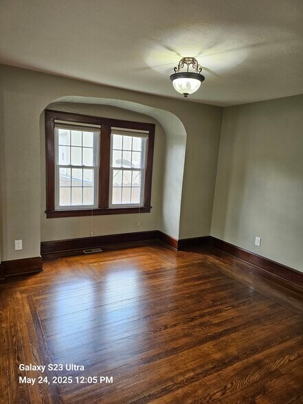 Building Photo - 41719 Edison Ct