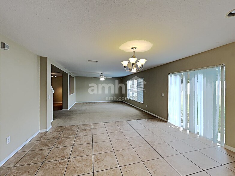 Building Photo - 11114 Golden Silence Dr