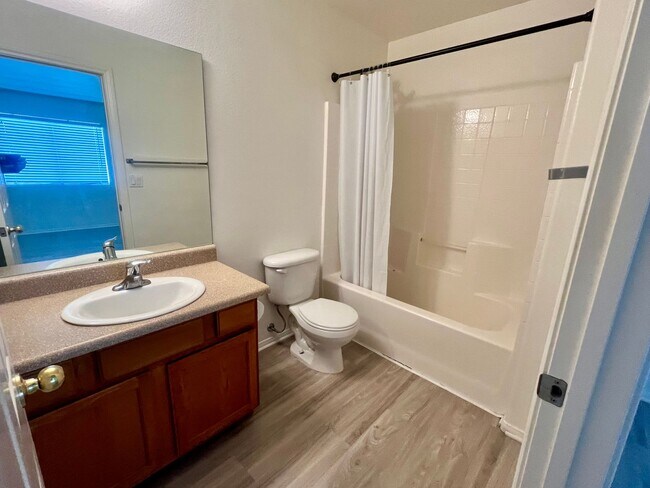 Building Photo - 6685 Ocotillo Ave