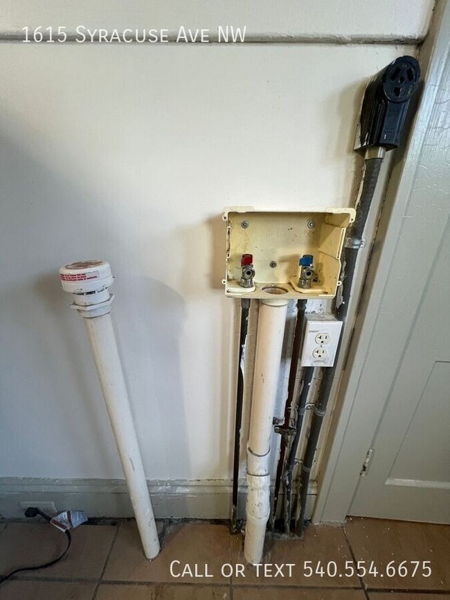 Building Photo - 1615 Syracuse Ave NW