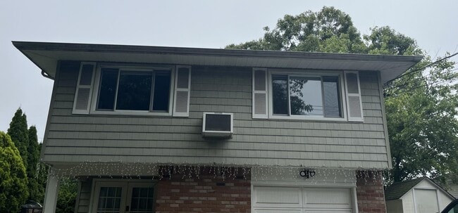 Building Photo - 212 Bellerose Ave