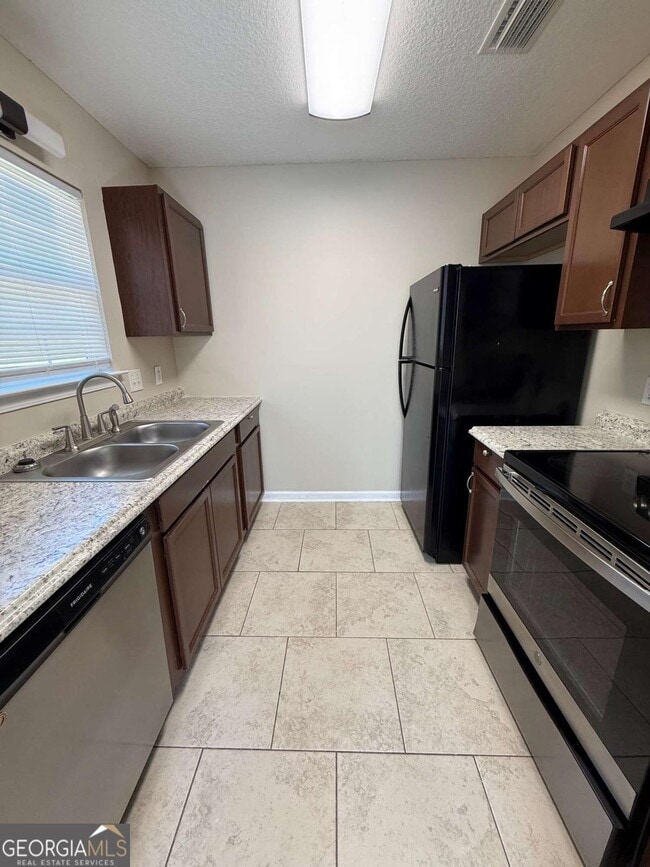 Building Photo - 140 Sapelo Dr