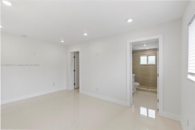 Building Photo - 10501 SW 53rd St
