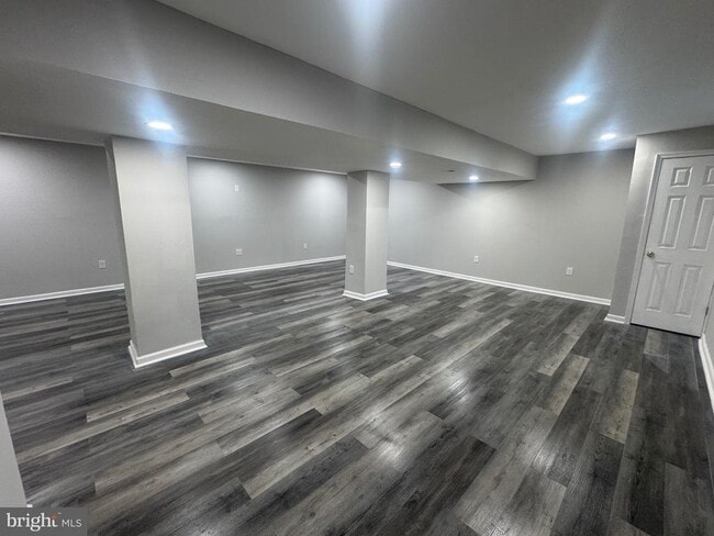 Building Photo - 136 Redden Ln