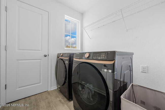 Building Photo - 1043 Cedar Slough Dr