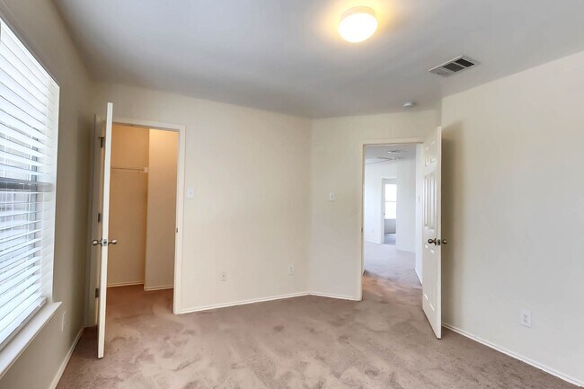 Building Photo - 10900 Gerald Allen Loop