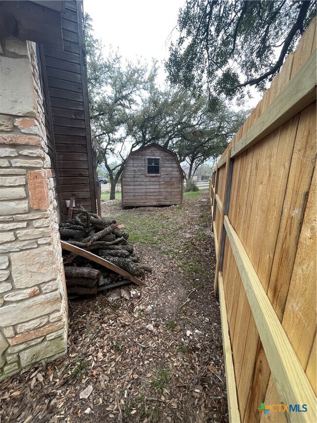 Building Photo - 1609 Colleen Dr