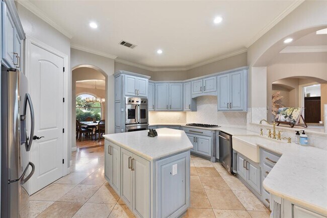 Building Photo - 122 Silverstone Dr