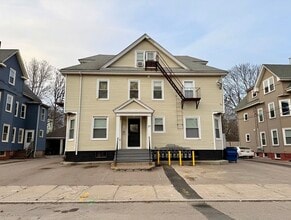 Building Photo - 29 John St