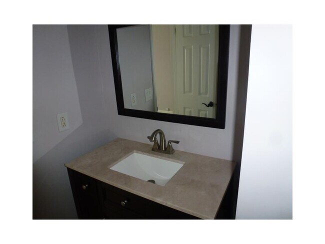 Building Photo - 21895 Lake Forest Cir