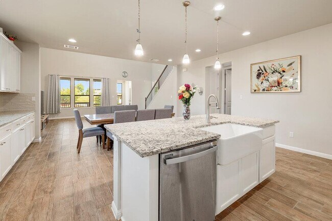 Building Photo - 1136 Almeria Bend
