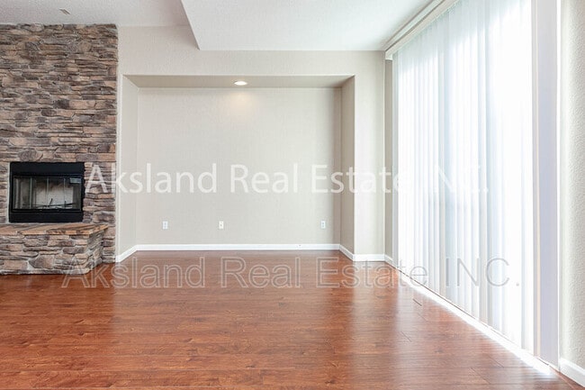Building Photo - 936 Heartland Dr