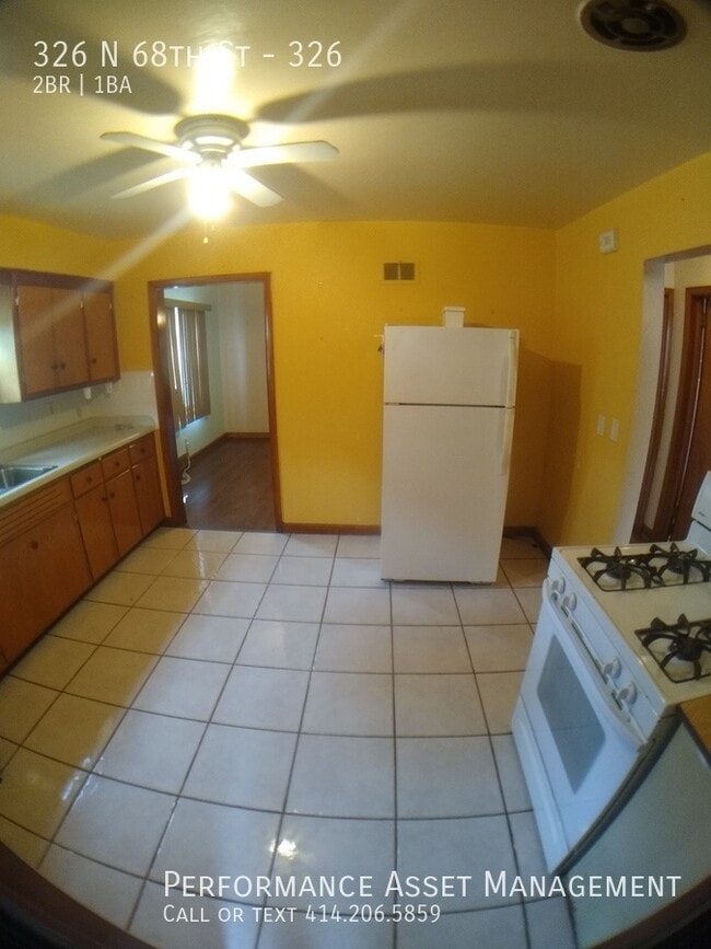 Building Photo - 326 N 68th St