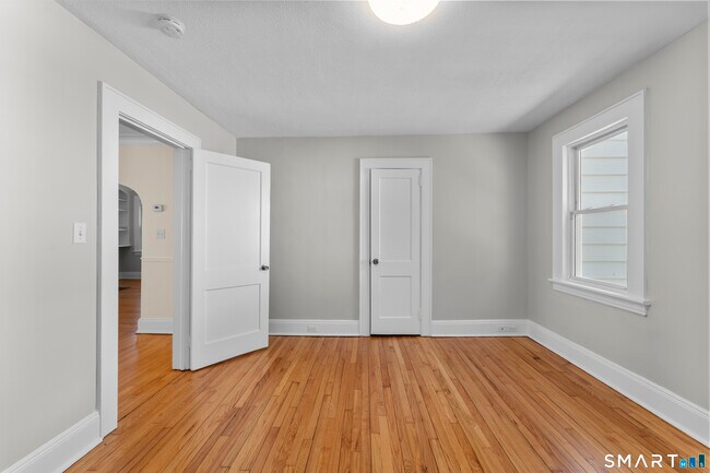 Building Photo - 41 Grasso Terrace