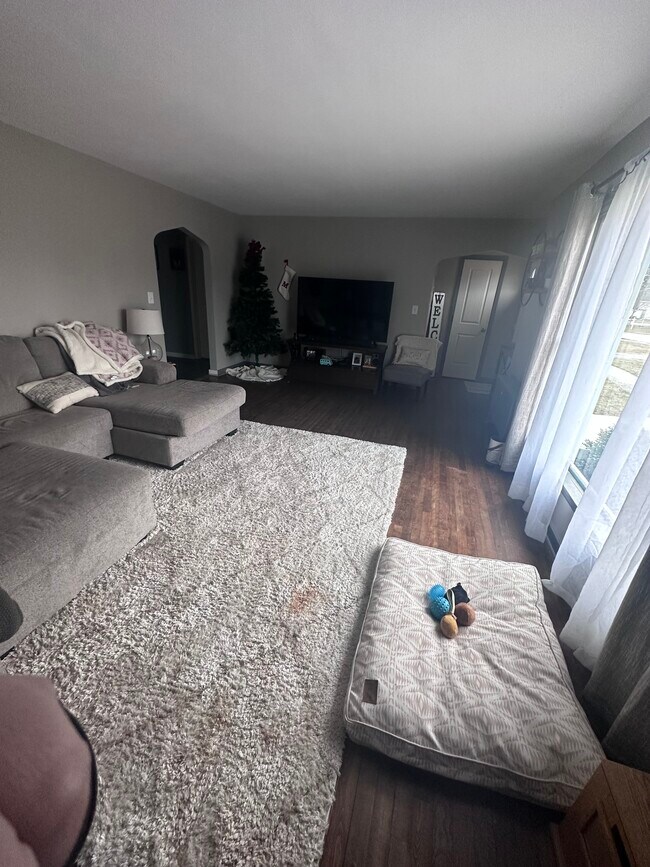 Building Photo - 213 E Douglas St