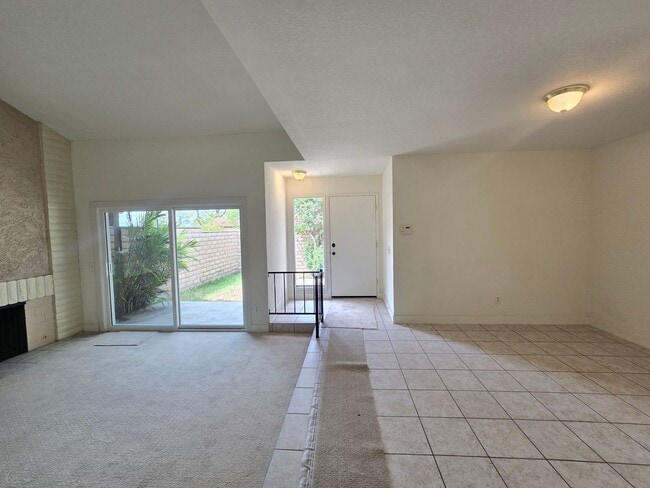 Building Photo - Victoria Neighborhood Single Story Home