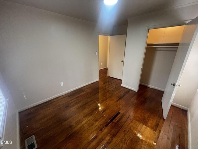 Building Photo - 429 Rose Ln