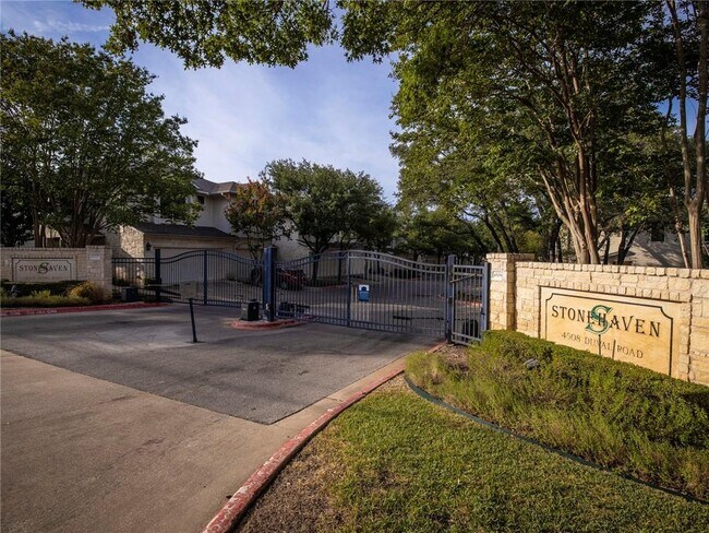 Building Photo - 4508 Duval Rd