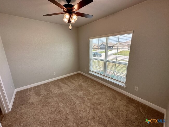 Building Photo - 1611 Sideoats Ln