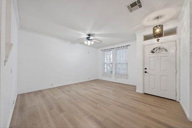 Building Photo - 2642 Grayson Way