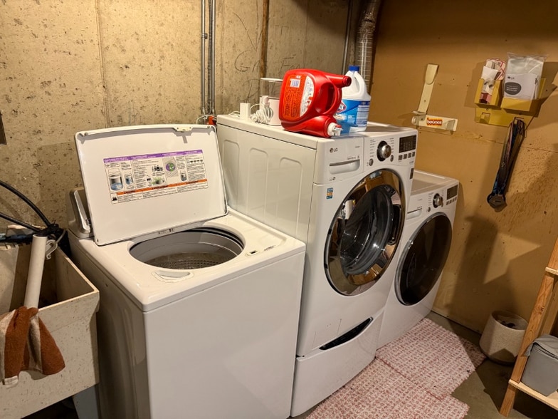 Building Photo - 2494 Smith St